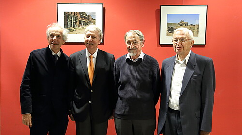 Le président et les trois prix Nobel