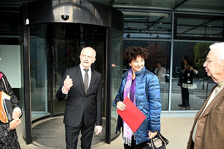 Frédérique Vidal a été accueillie sur le parvis de l'Institut de science et d'ingénierie supramoléculaires (Isis) par le président de l'Université de Strasbourg, Michel Deneken.