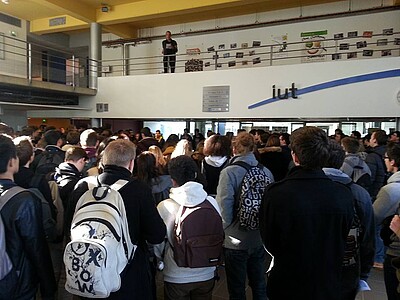 Minute de silence à l'IUT Louis-Pasteur