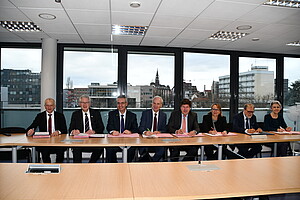 Les représentants des universités membres de l'Alliance EPICUR signent l'accord de partenariat vendredi 10 janvier 2020