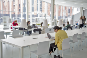 L'un des espaces de travail de la nouvelle bibliothèque. 